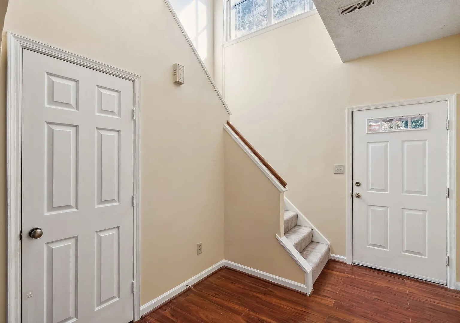 5417 Mary Lane — Photo 3