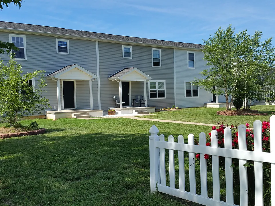 6888_84_80_Lexington_06022022