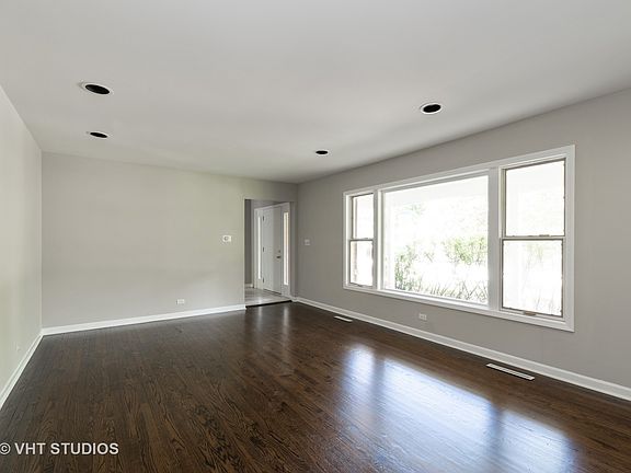 4th image of 1635 Dartmouth Ln