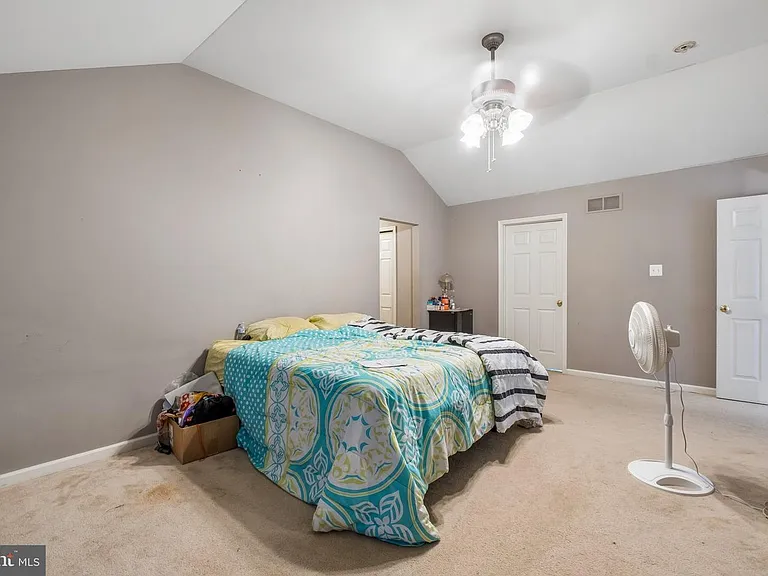 211 Tollgate Rd — Photo 24
