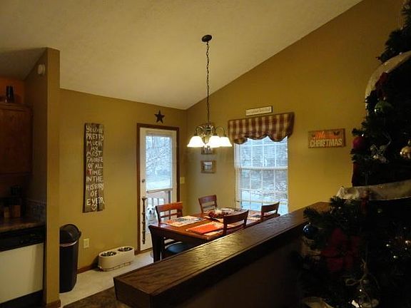 4th image of 2240 Autumn Village Ct