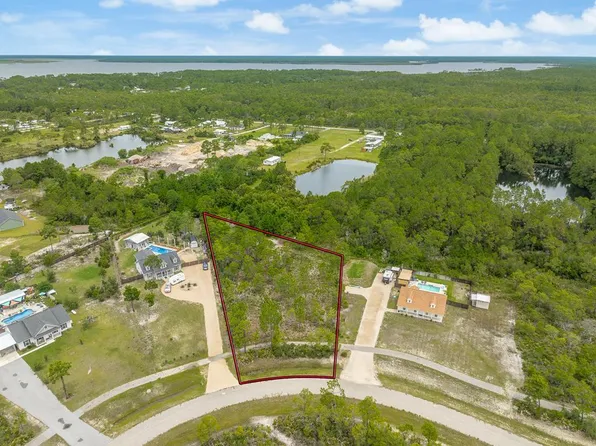 355 Lily Cir, Eastpoint, FL 32328