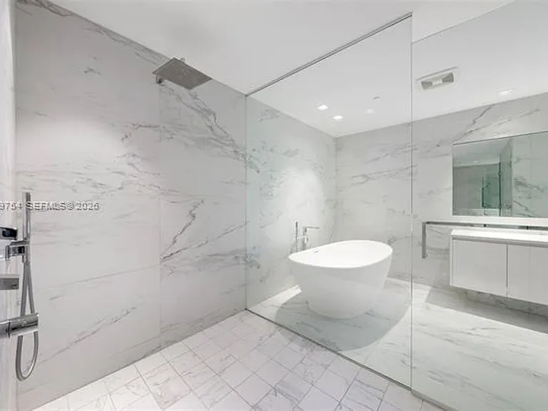 1000 Biscayne Blvd #1201 — Photo 76