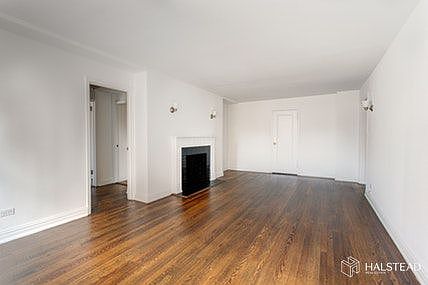 4th image of 15 Park Ave APT 16A