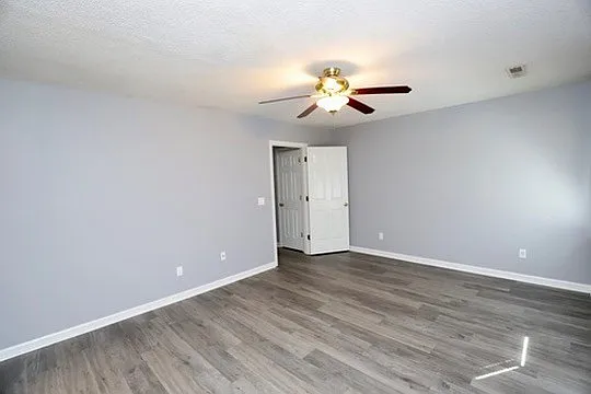 944 Twin Lakes Dr — Photo 43