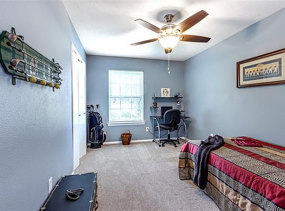 4th image of 2428 Pinehurst Ln
