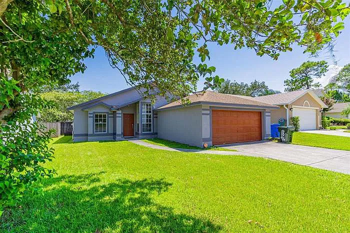 1096 Sugarberry Trl — Photo 1