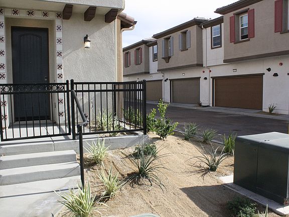 3rd image of 40288 Calle Real