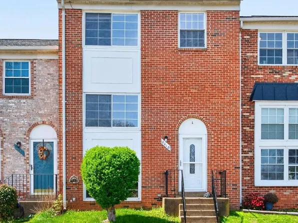 8418 McKenzie Cir, Manassas, VA 20110