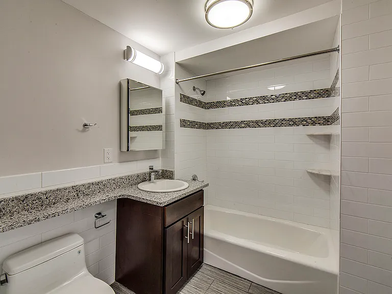 2625 28th St #5C — Photo 5