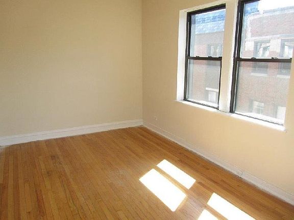 4th image of 5242 S Drexel Ave APT 3W