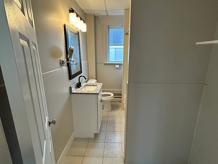 981 Valley St #2F — Photo 4