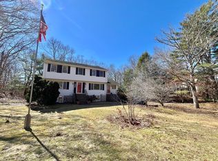 2 Lauren Rd, Plymouth, MA 02360