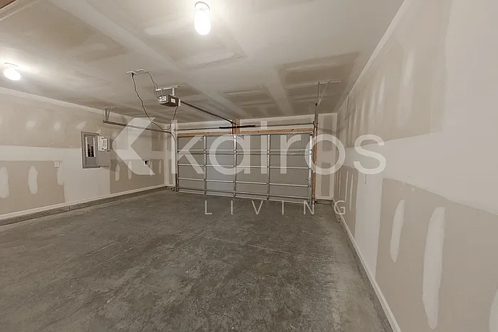 107 Lord Effingham Way — Photo 26
