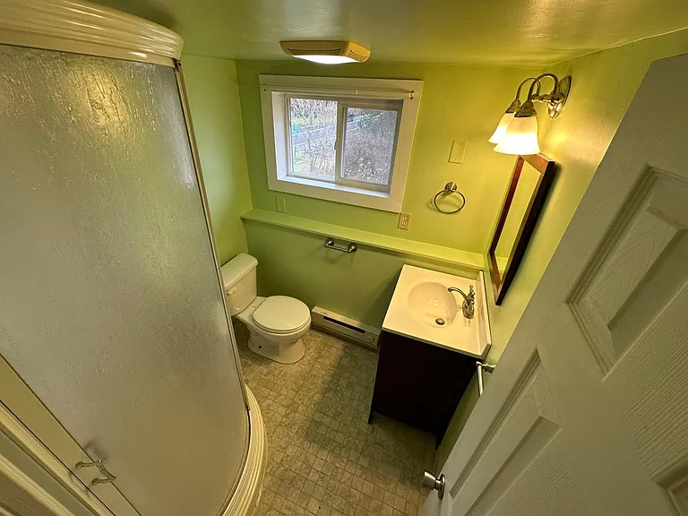 2nd floor bath