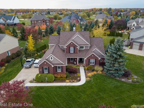 23933 Winged Foot Way, South Lyon, MI 48178