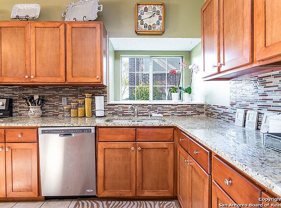 5th image of 15214 Preston Court Dr