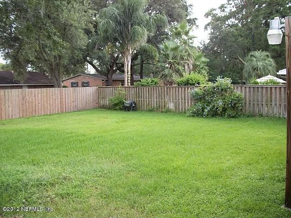 5th image of 2446 La Mesa Dr E