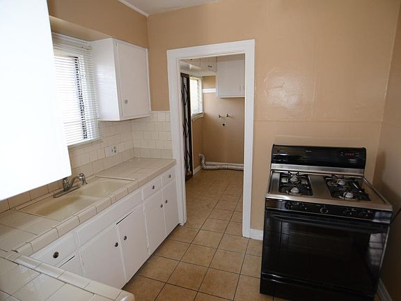 Kitchen / Service Porch