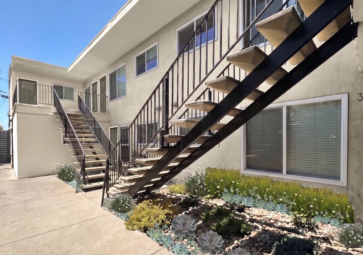 Brand New 1 and 2 bedrooms with In-Unit W/D near Adams Ave in Normal Heights! — Photo 3