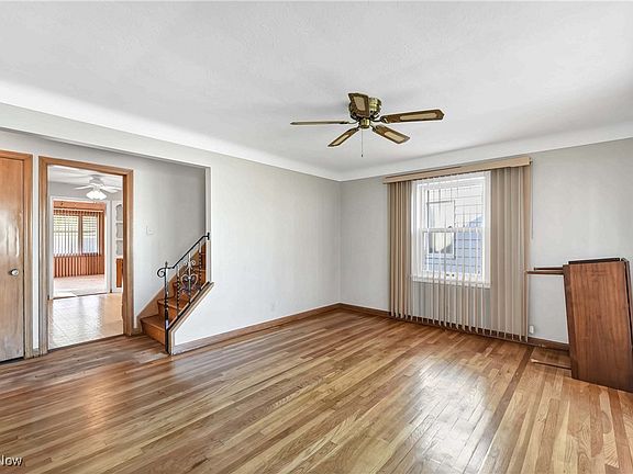5th image of 5511 Laverne Ave