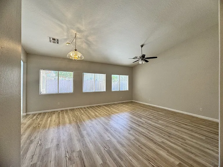 495 N Bluejay Dr — Photo 23