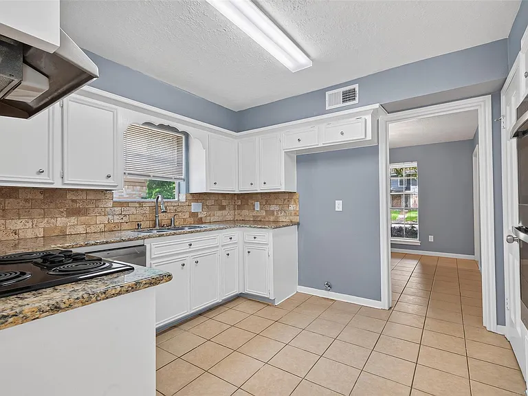 6715 Greenvale Ln — Photo 14