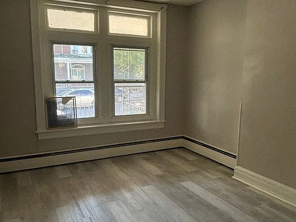 3rd image of 507 W Allen St Unit 1