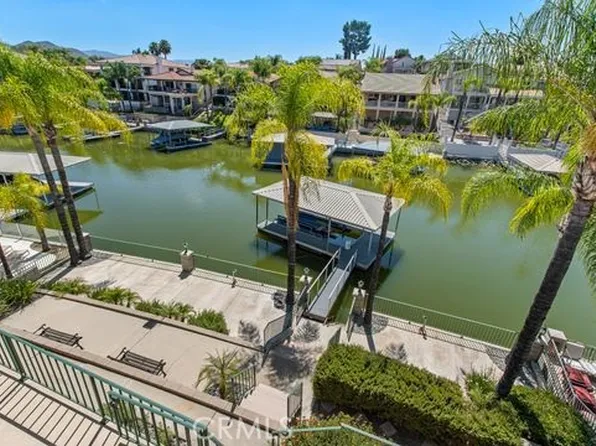 30181 Swan Point Dr, Canyon Lake, CA 92587