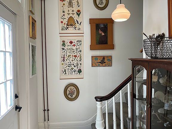 Front entryway from LR