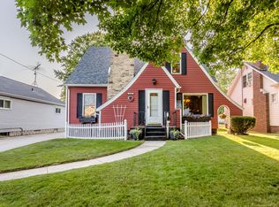 1122 N 17th St, Manitowoc, WI 54220