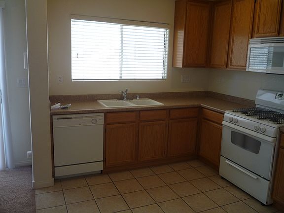 4th image of 11920 Jersey Lilly St