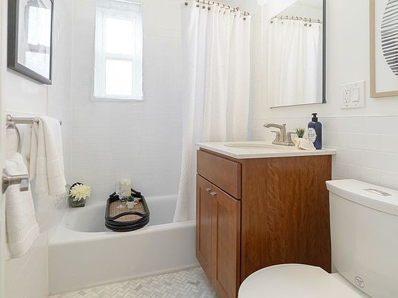3rd image of 2265 5th Ave APT 11E