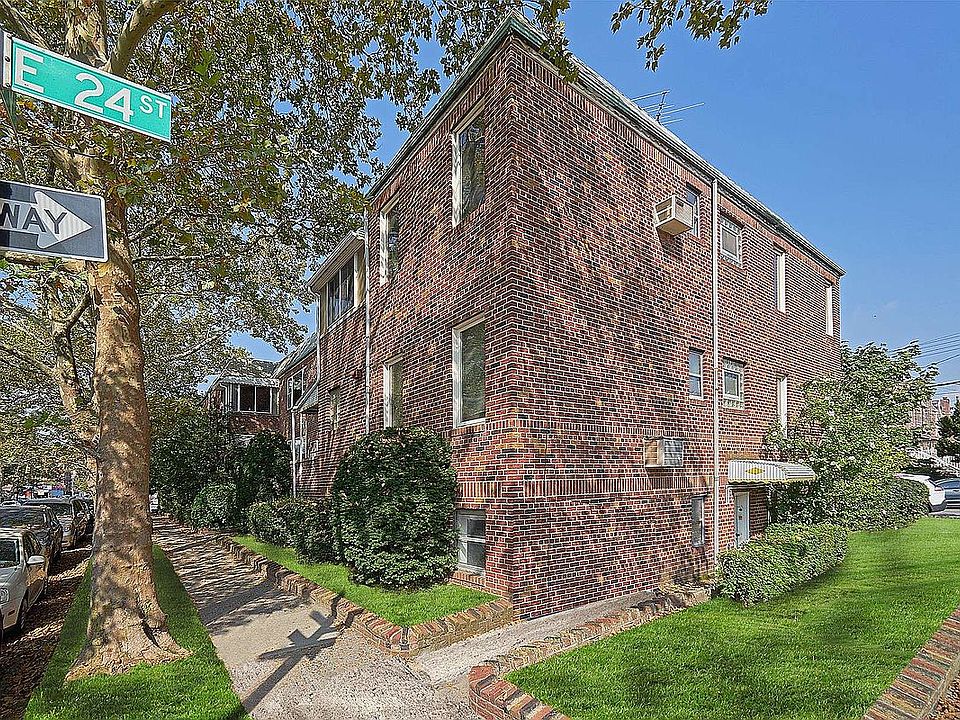 1st image of 2319 Avenue House