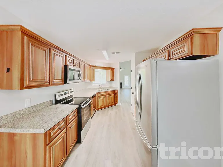 2701 River Bend Dr — Photo 5