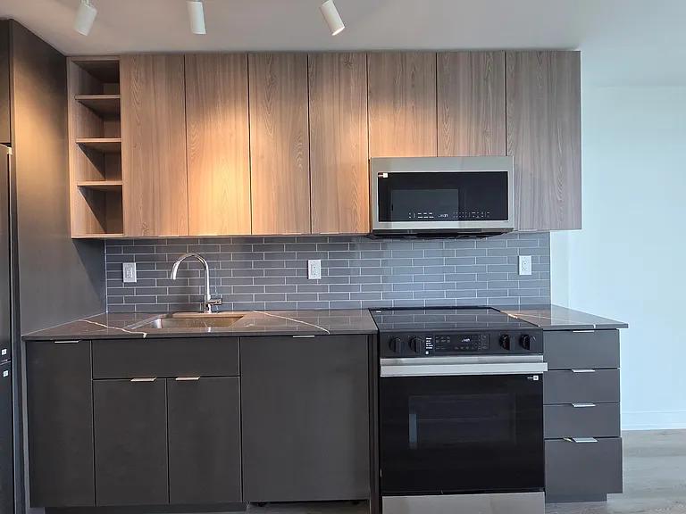 2075 Lakeshore Rd #2309 — Photo 10
