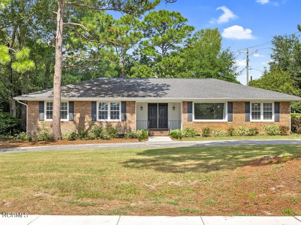 4913 College Acres Drive, Wilmington, NC 28403