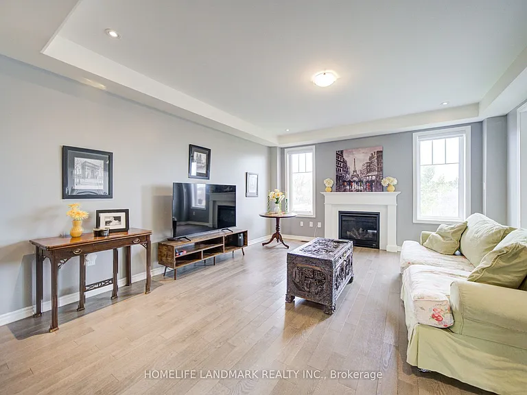 106 Barkerville Dr — Photo 8