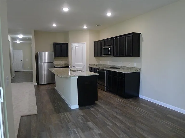 1025 Blue Beech Ln — Photo 5