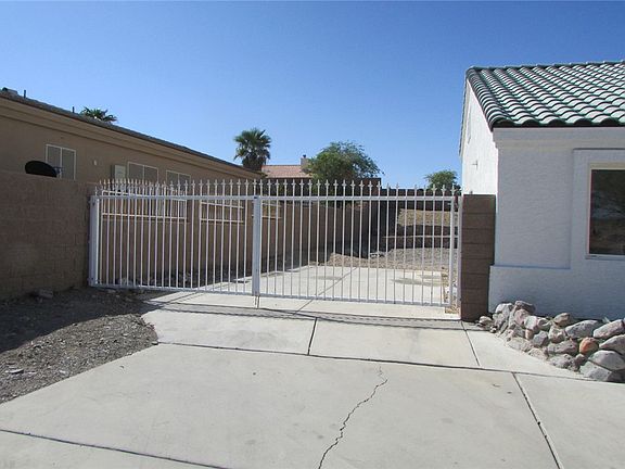 2nd image of 2866 Grandhill Rd