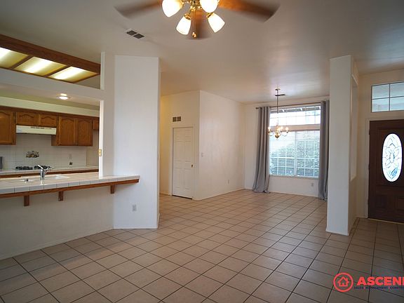 4th image of 14424 Kathleen Ave