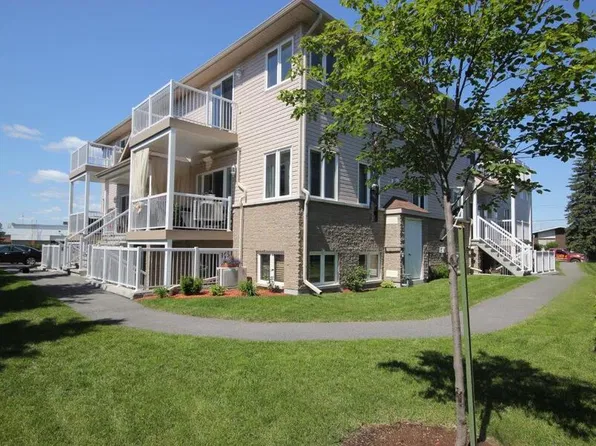 1238 Marenger St #16, Ottawa, ON K1C 1S2