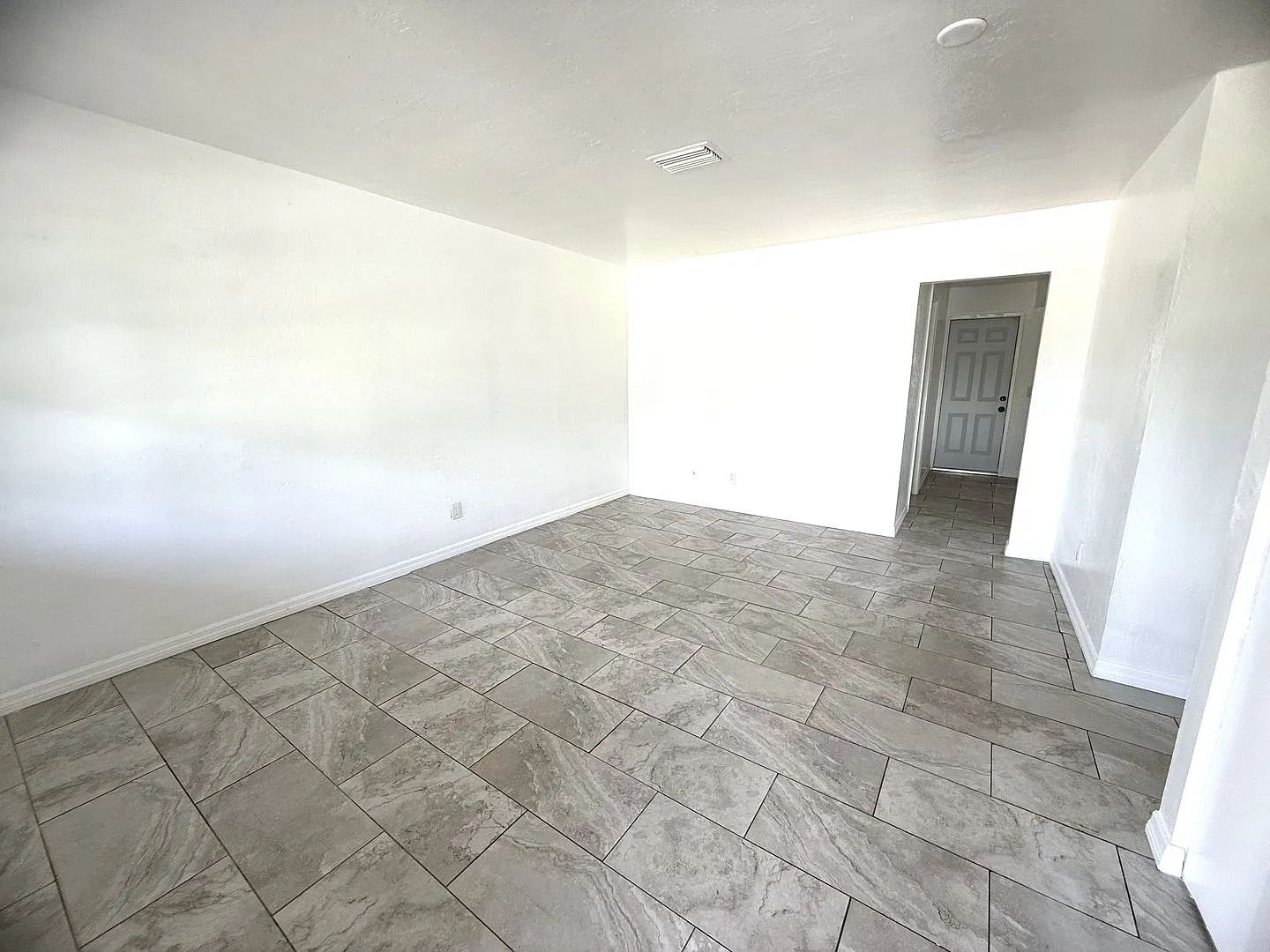 First Month Rent Free! Section 8 Friendly 4/2 On The Water! — Photo 3