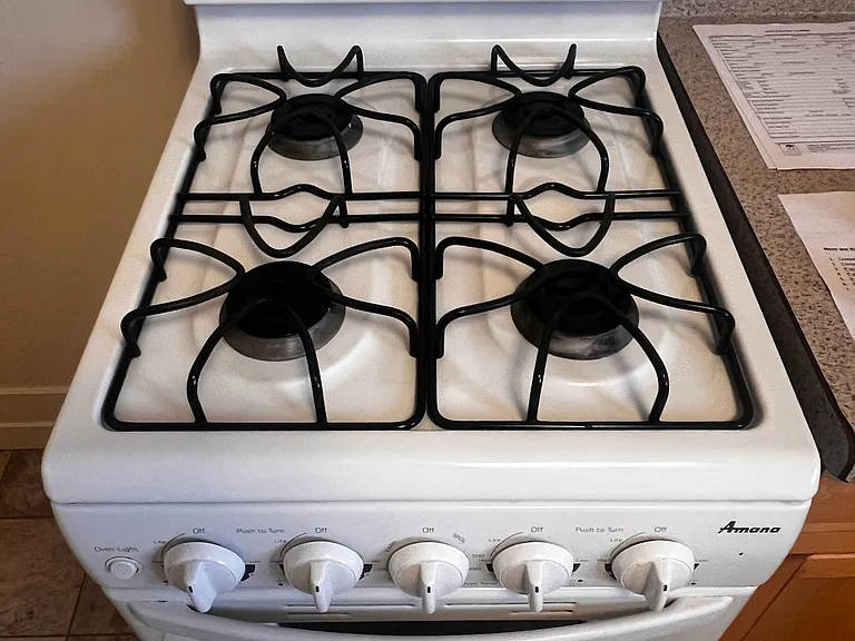 4-burner gas range