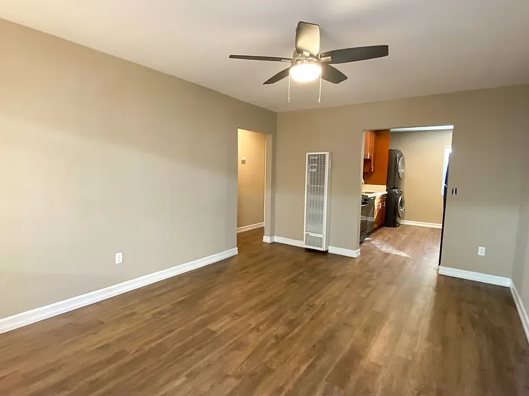 4233 Euclid Ave — Photo 3