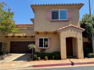423 Village Ln, Vista, CA 92083
