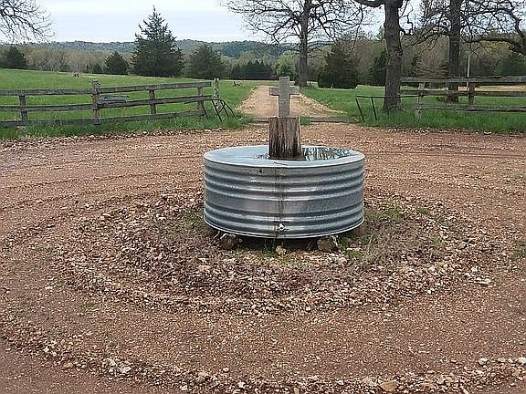 5th image of 643 Honeycomb Ln