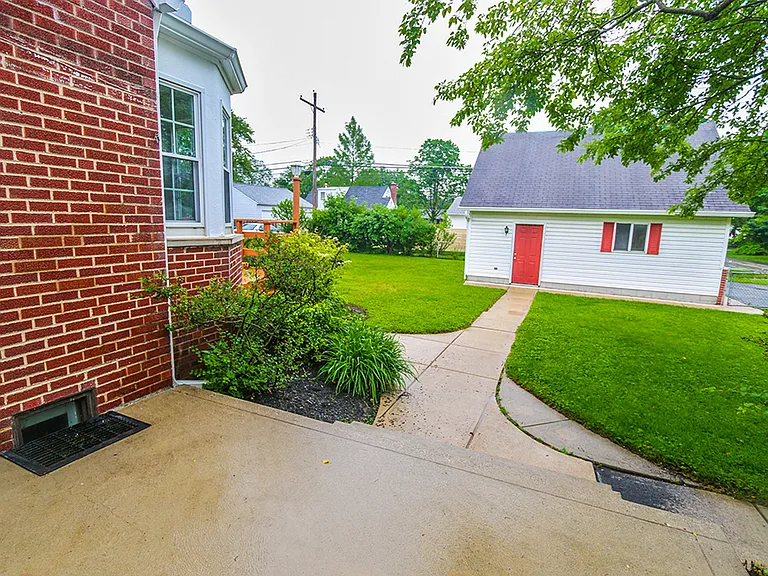 62 Edgevale Rd — Photo 44