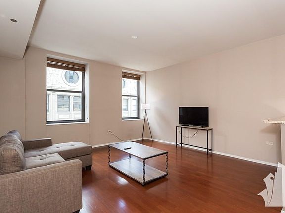 5th image of 312 S Michigan Ave #1712
