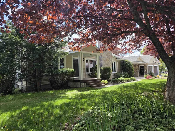 171 Green Meadow, Brattleboro, VT 05301